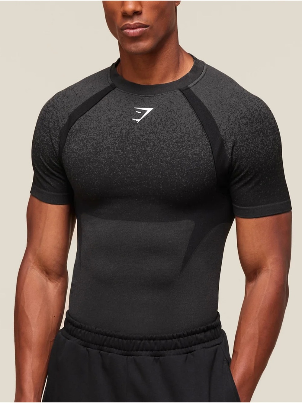 SHADOW SEAMLESS T SHIRT
Muscle Fit